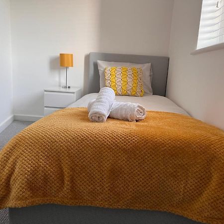 Ferienwohnung Superb Modern Flat In Northampton, Parking &Ev Exterior foto