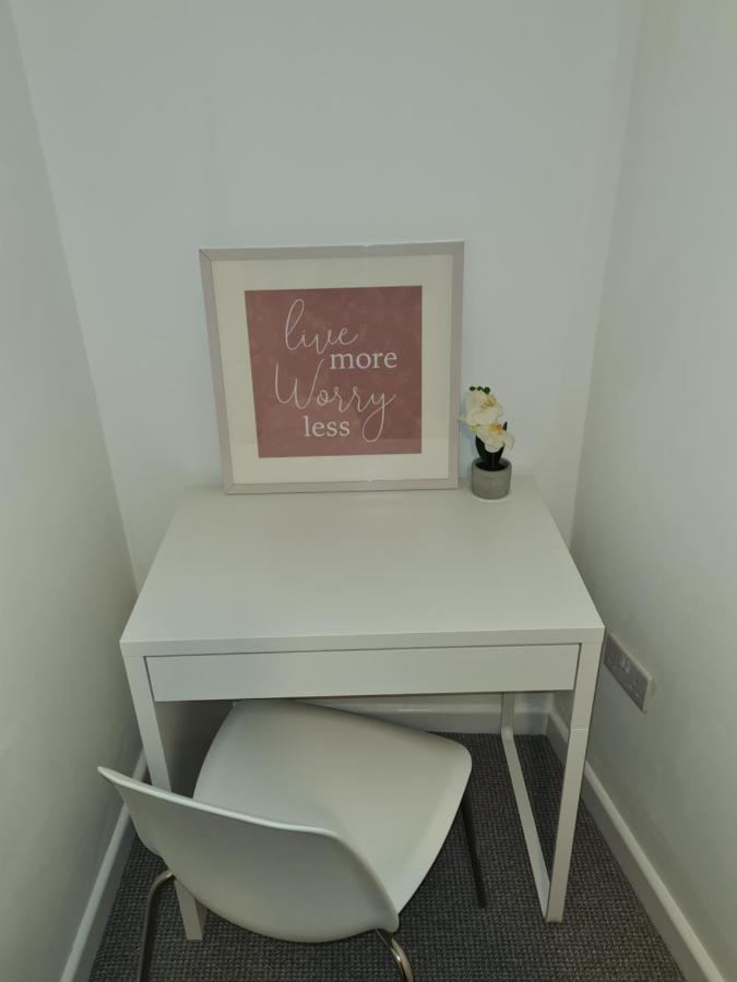 Ferienwohnung Superb Modern Flat In Northampton, Parking &Ev Exterior foto
