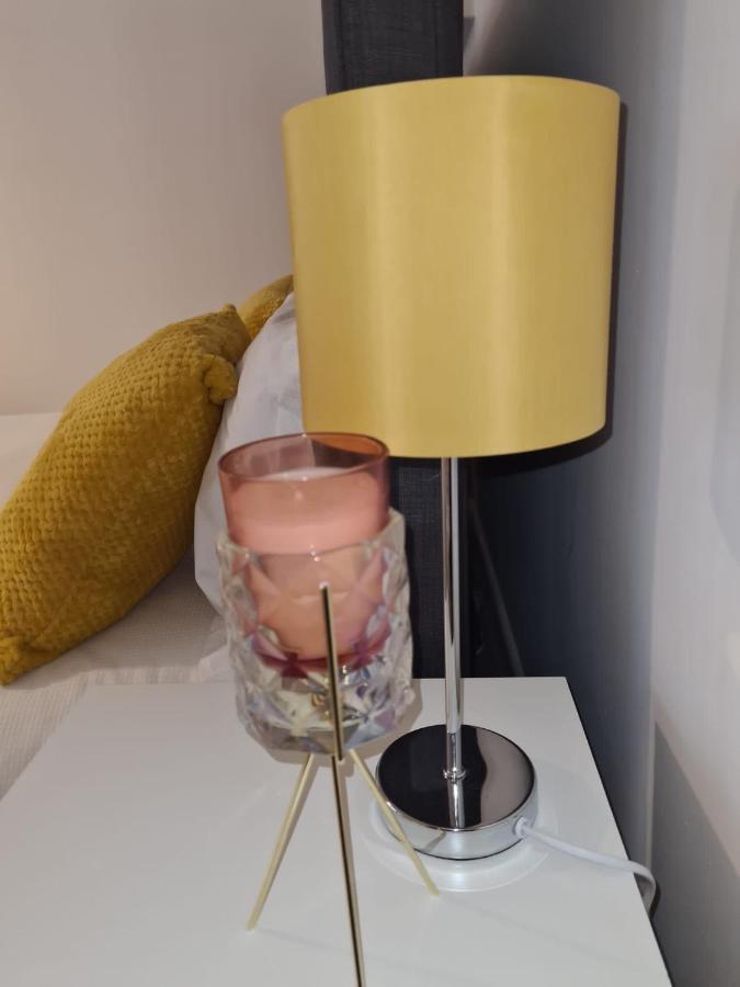 Ferienwohnung Superb Modern Flat In Northampton, Parking &Ev Exterior foto